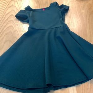 Girls size 6 cold shoulder swing in dress dark green EUC